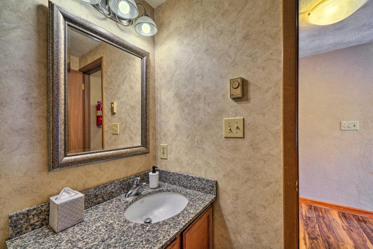 Champion Idyllic Somerset Condo Ski, Hike And Relax! מראה חיצוני תמונה